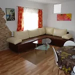 Gorgeous In Appartement