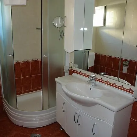 Gorgeous Apartment In Dramalj