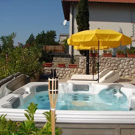 Gorgeous Apartment In Dramalj *