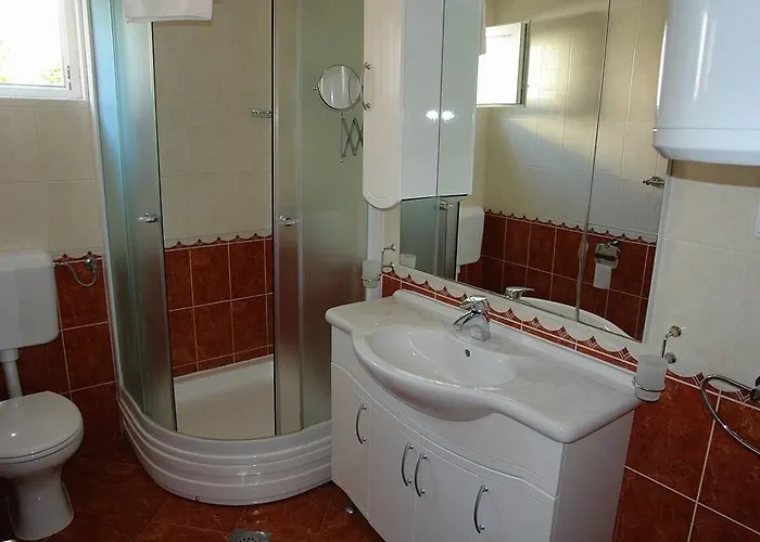 Gorgeous Apartment In Dramalj