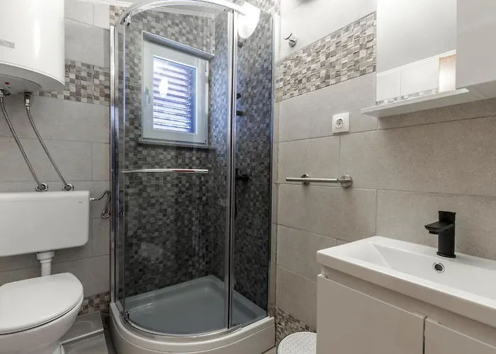 Gorgeous Apartment In Dramalj Apartment *