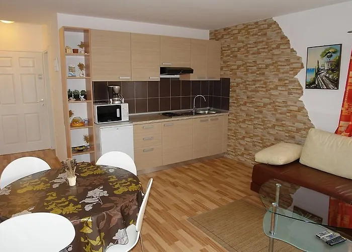Apartment Gorgeous Apartment In Dramalj